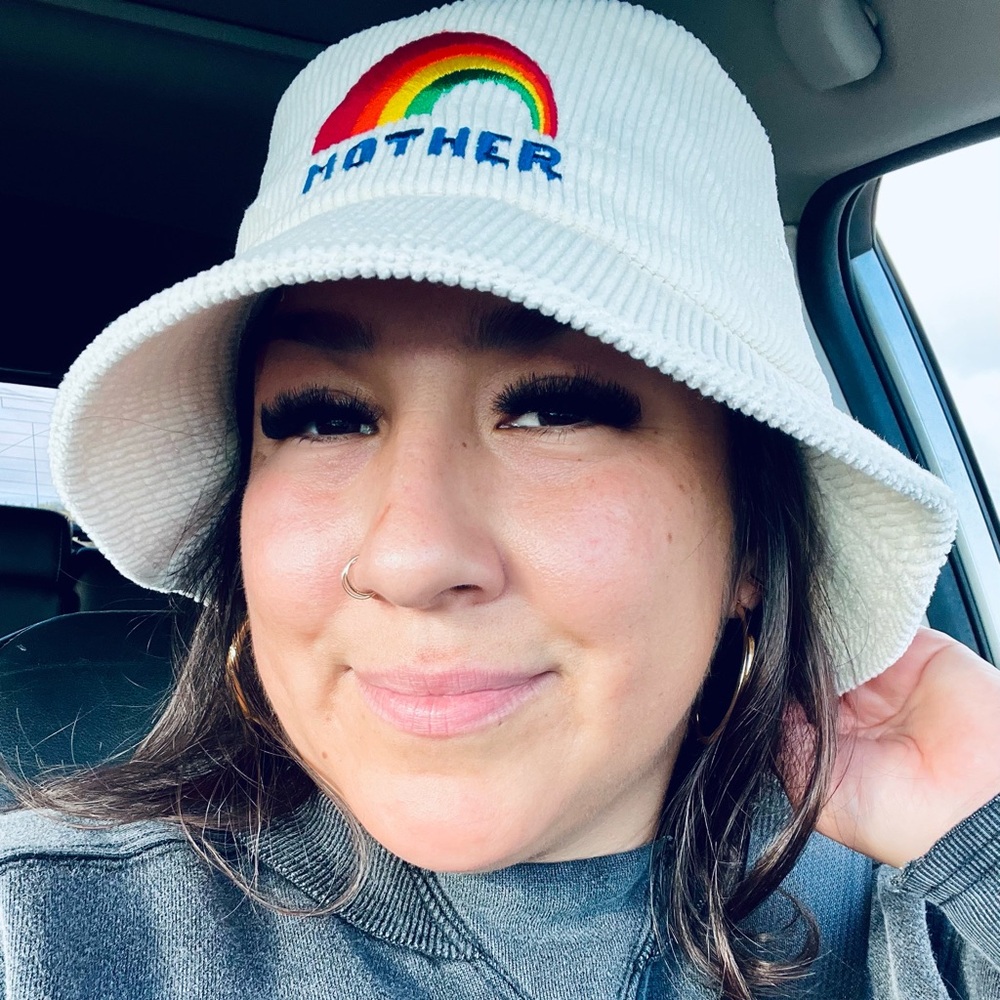 Meet your Posher, Posh